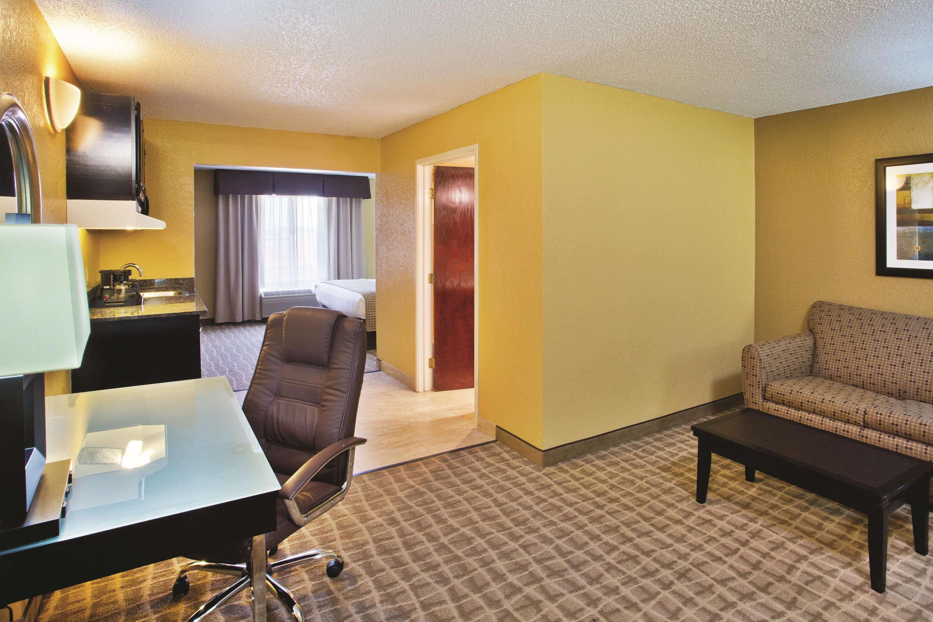 Hotel La Quinta By Wyndham Hot Springs Exteriér fotografie