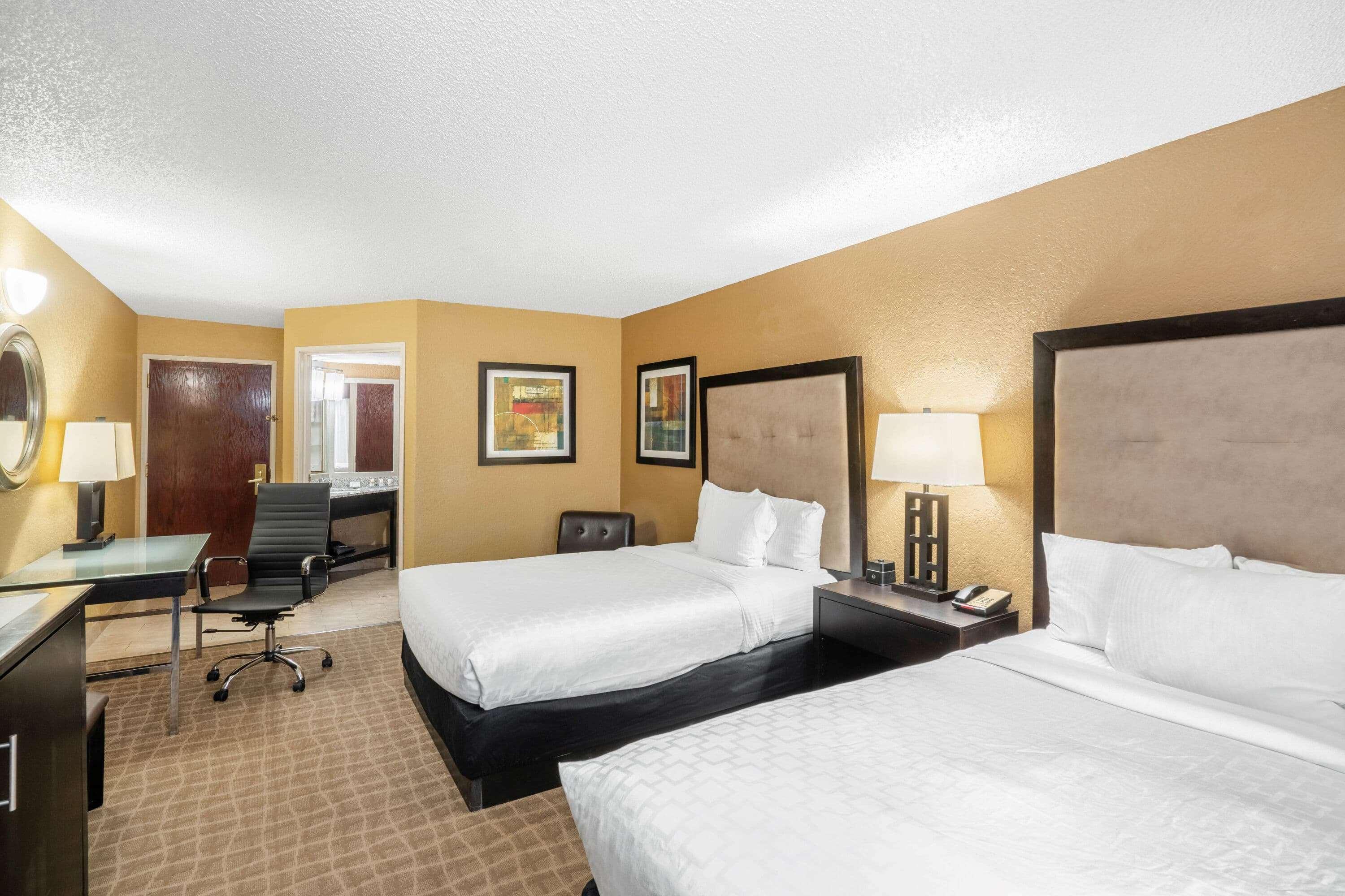 Hotel La Quinta By Wyndham Hot Springs Exteriér fotografie